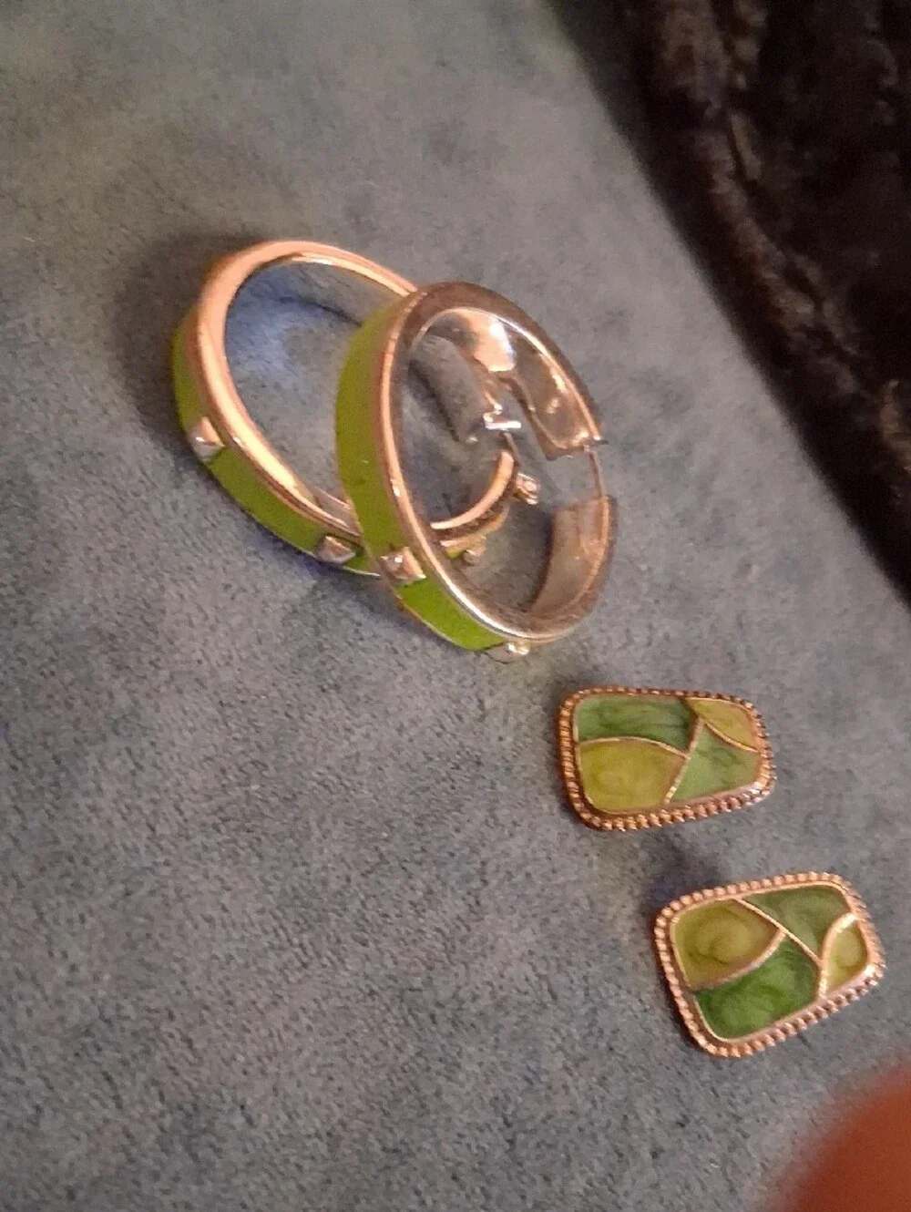 Green Beaded and Silver Accent Bracelet Set Matching Earrings.